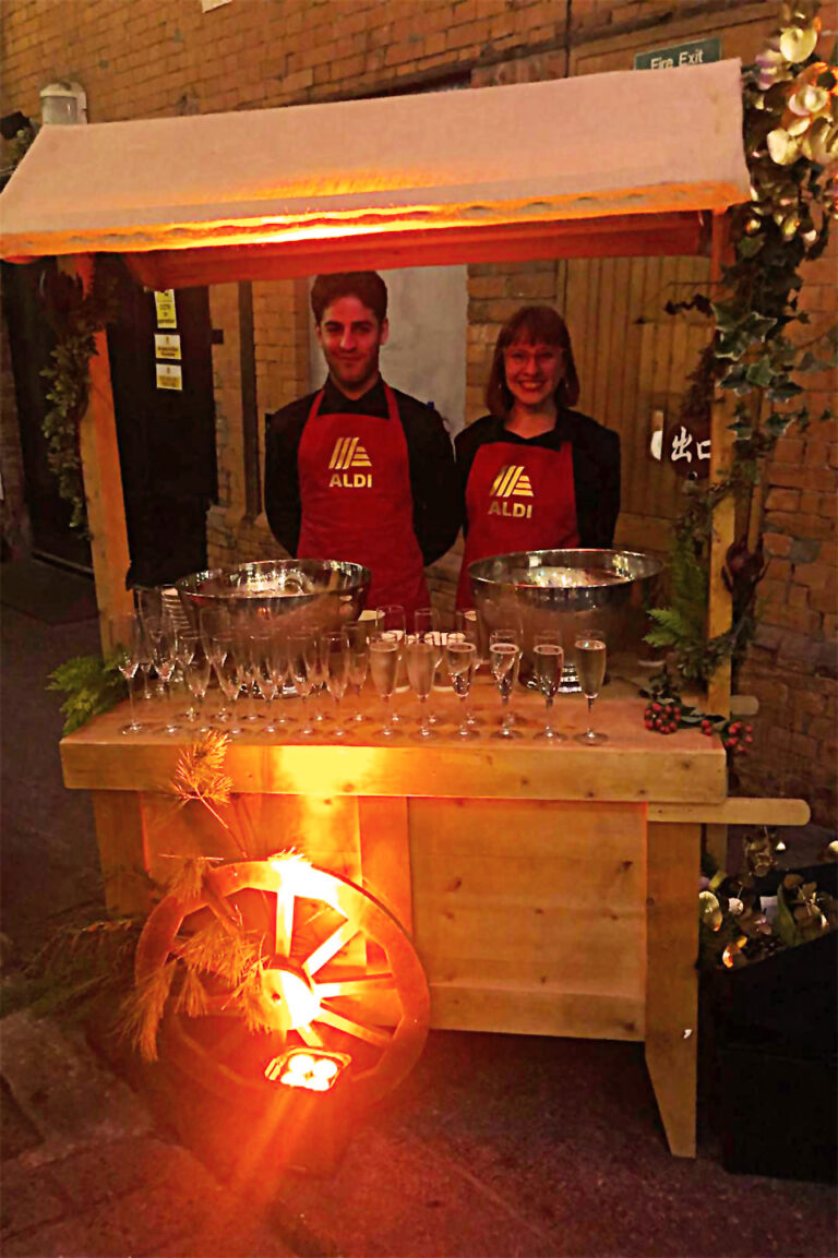 aldi-staff-christmas-event-market-bar
