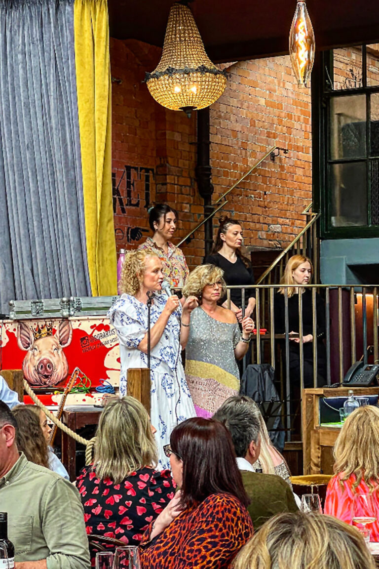 lennon-courtney-fashion-event-market-bar